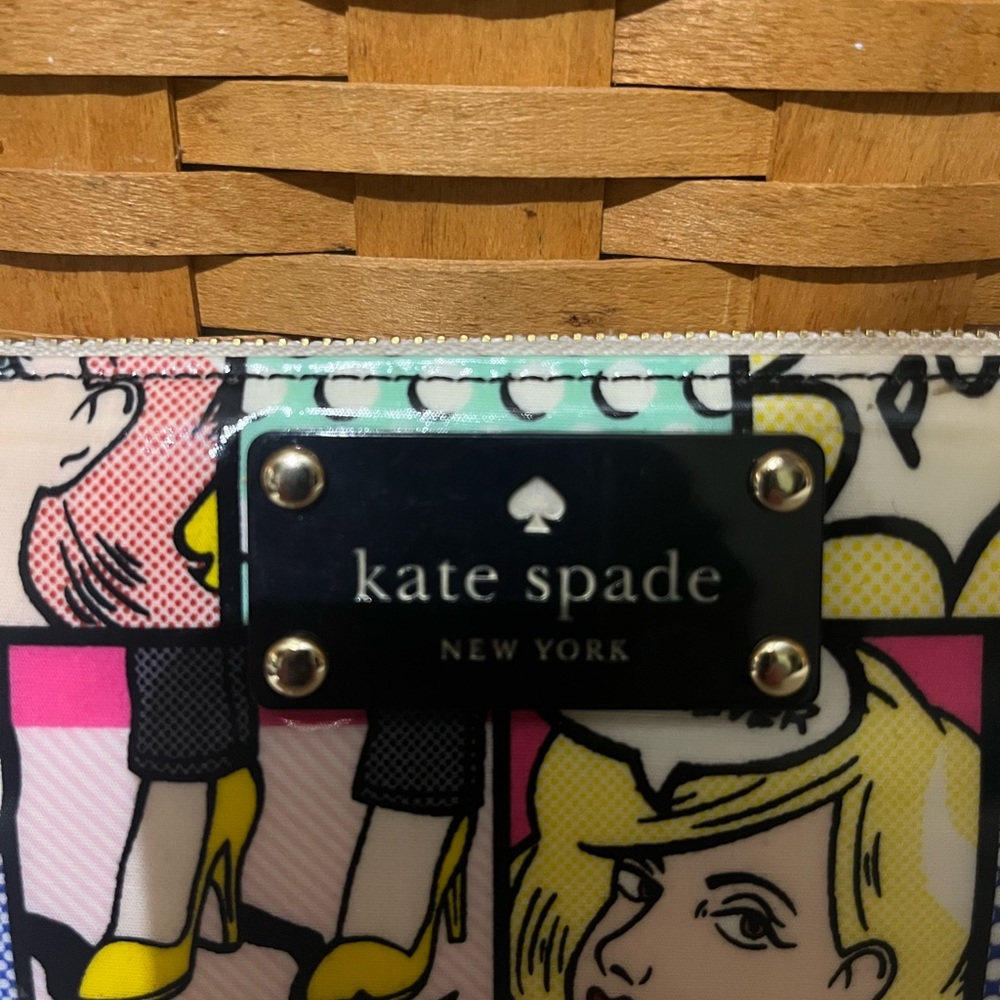 Kate Spade Wallet - Picture 4 of 9